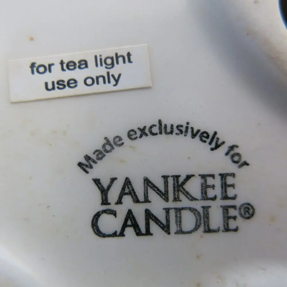 YANKEE CANDLE Tea Light Ceramic Candle Holder Bow Holly Berries Home Winter Cozy